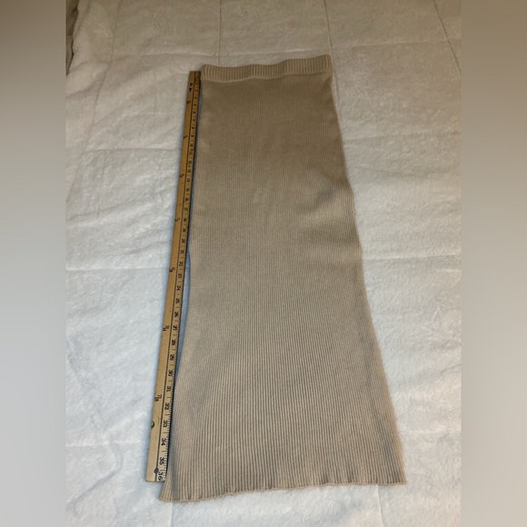 Sincerely Jules Elegant Cream Ribbed Two-Piece Set - Picture 6 of 8